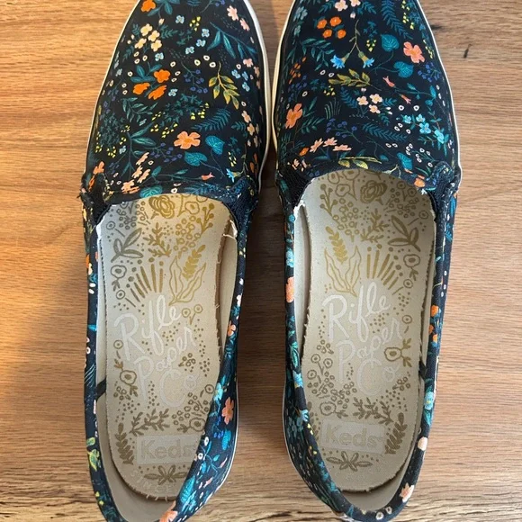 Keds Women's Rifle Paper Slip-On Sneakers 9 - Picture 2 of 7